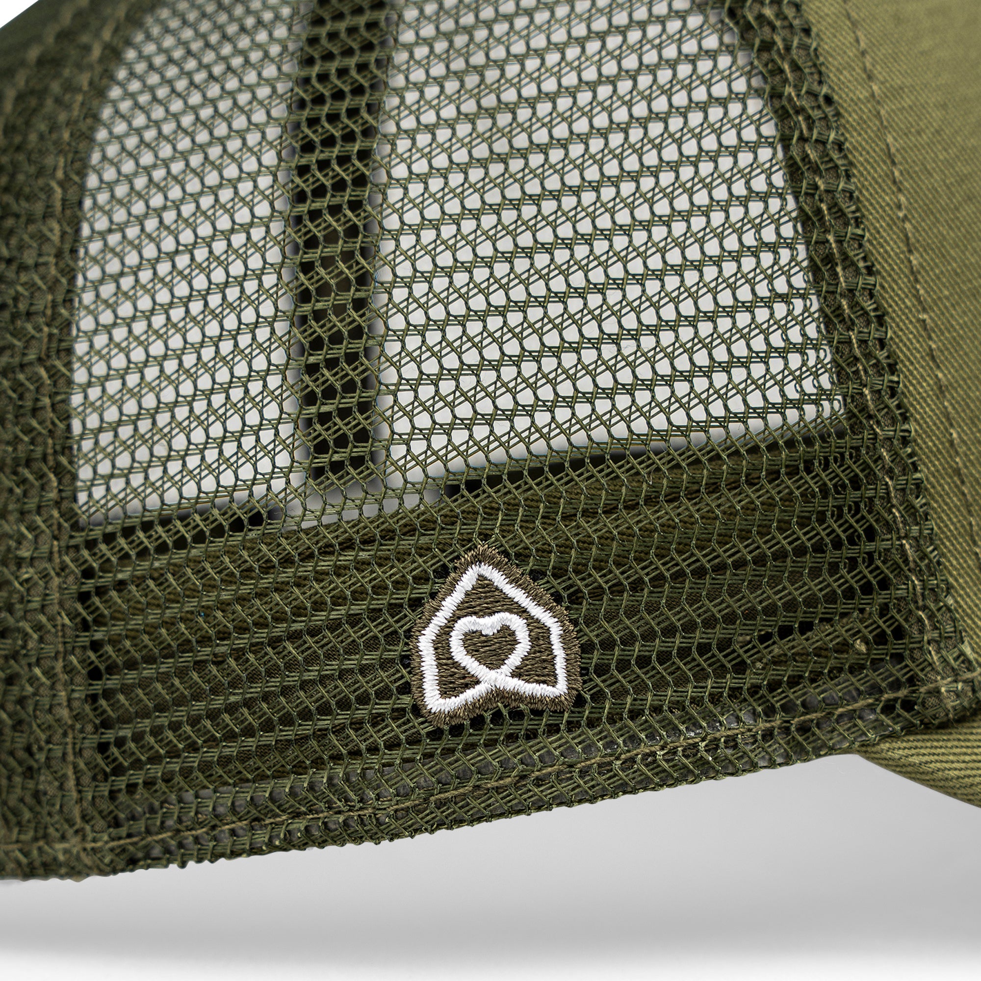 Frankfurt Skyline Trucker Cap Mit Patch, Headwear, Kappe, Bestickt